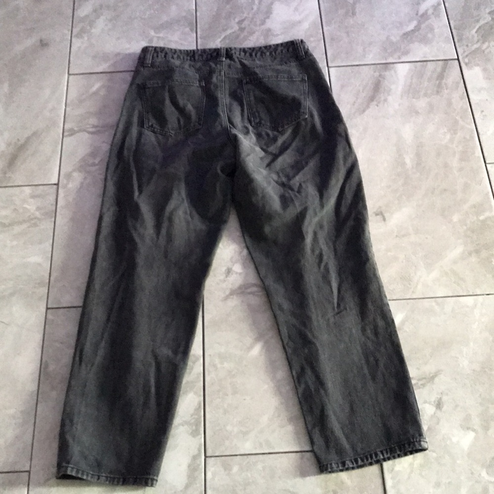 FOREVER 21 Women Vintage Style Black Wash Jeans | 28 - Picture 10 of 13